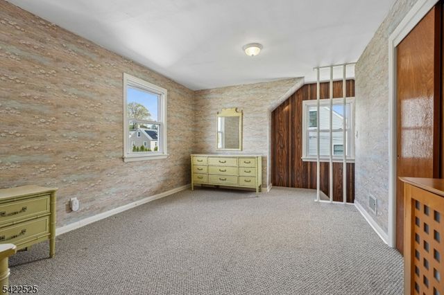 12 Holly St, Clifton City, NJ 07013