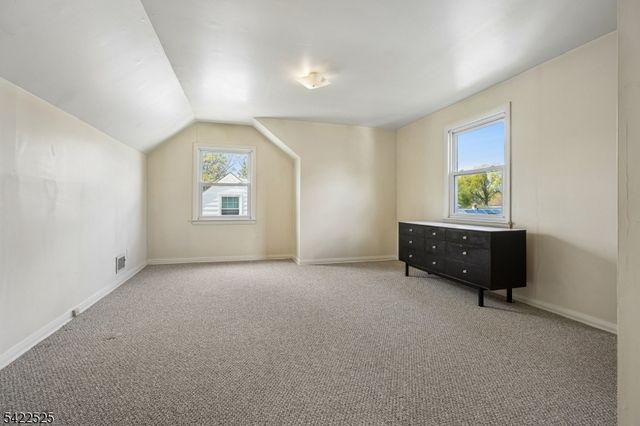 12 Holly St, Clifton City, NJ 07013