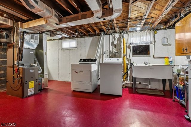 12 Holly St, Clifton City, NJ 07013