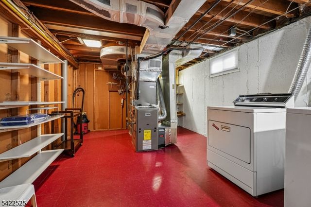 12 Holly St, Clifton City, NJ 07013