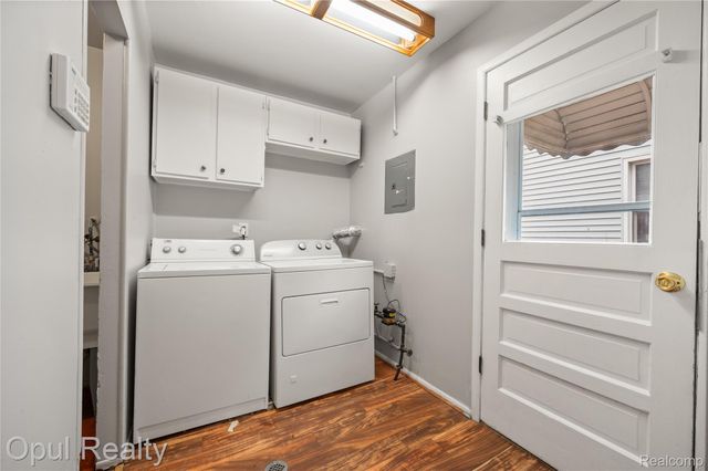 4845 Dudley Street, Dearborn Heights, MI 48125