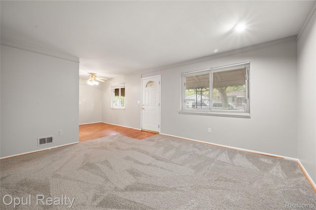 4845 Dudley Street, Dearborn Heights, MI 48125