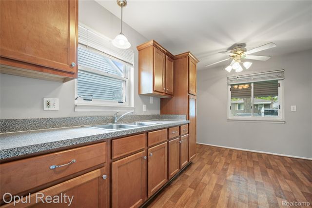 4845 Dudley Street, Dearborn Heights, MI 48125