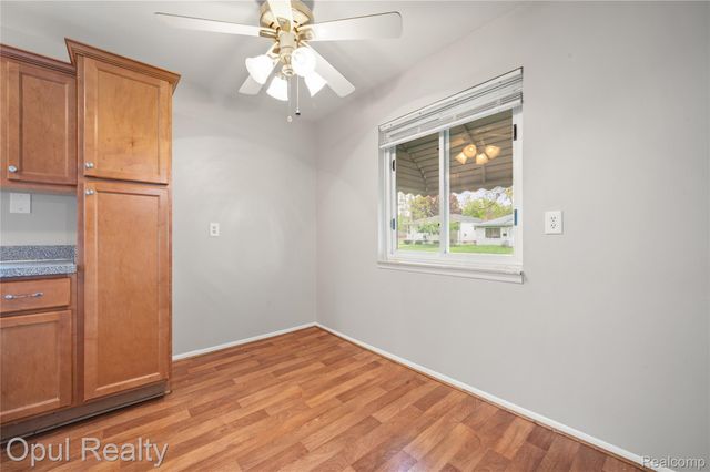 4845 Dudley Street, Dearborn Heights, MI 48125