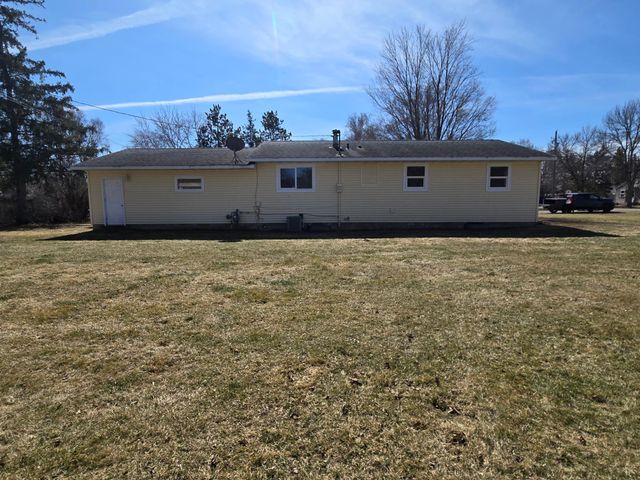 106 Center Avenue W, Deer Creek, MN 56527