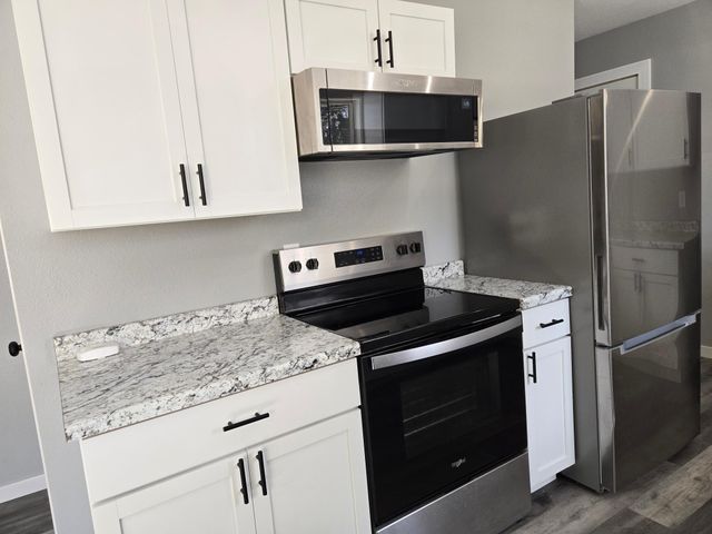 106 Center Avenue W, Deer Creek, MN 56527