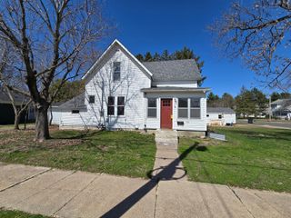 155 8th Street SW, Pine City, MN 55063