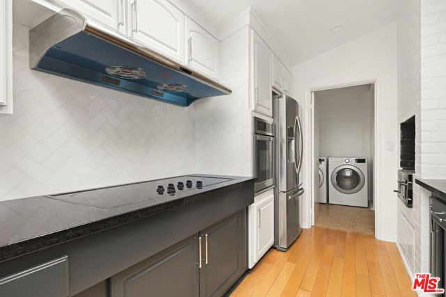 117 Ocean Way, Santa Monica, CA 90402