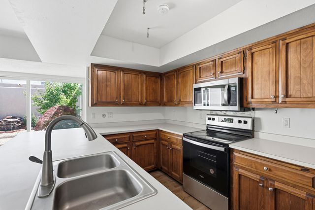 9009 Hilton Avenue NE, Albuquerque, NM 87111