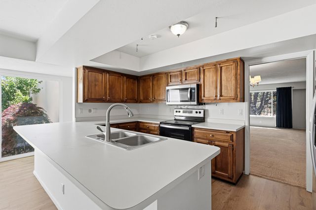 9009 Hilton Avenue NE, Albuquerque, NM 87111