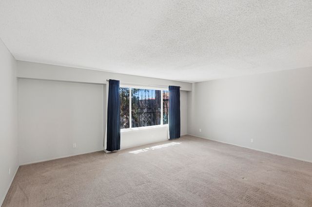 9009 Hilton Avenue NE, Albuquerque, NM 87111