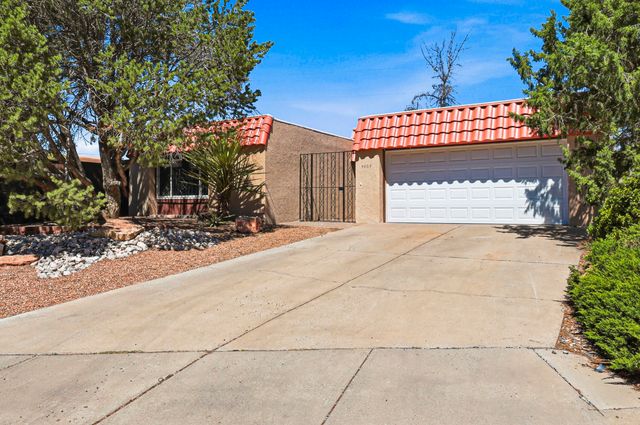 9009 Hilton Avenue NE, Albuquerque, NM 87111