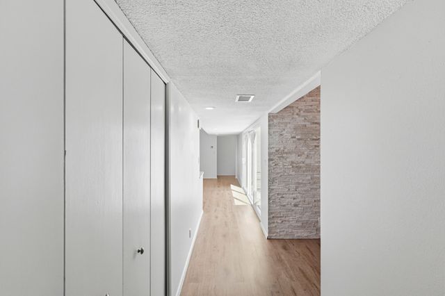 9009 Hilton Avenue NE, Albuquerque, NM 87111