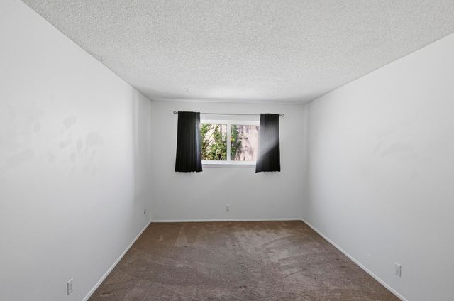 9009 Hilton Avenue NE, Albuquerque, NM 87111