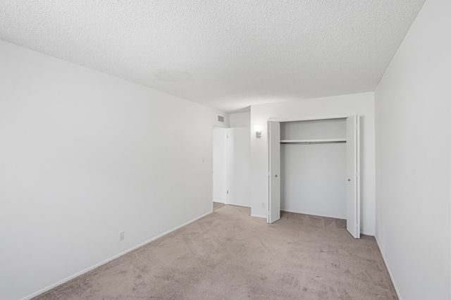 9009 Hilton Avenue NE, Albuquerque, NM 87111