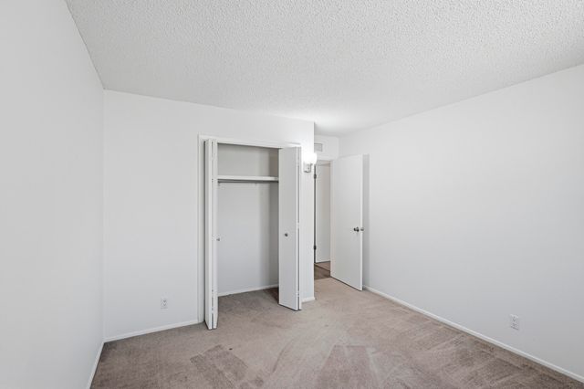 9009 Hilton Avenue NE, Albuquerque, NM 87111