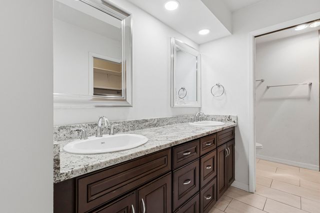 9009 Hilton Avenue NE, Albuquerque, NM 87111