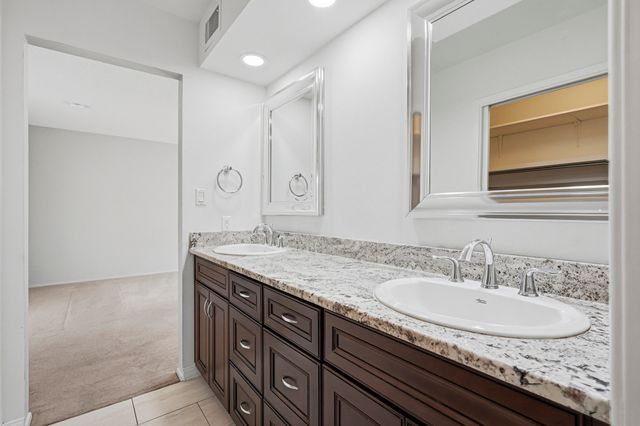 9009 Hilton Avenue NE, Albuquerque, NM 87111