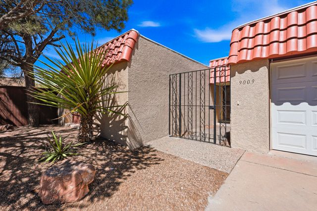 9009 Hilton Avenue NE, Albuquerque, NM 87111