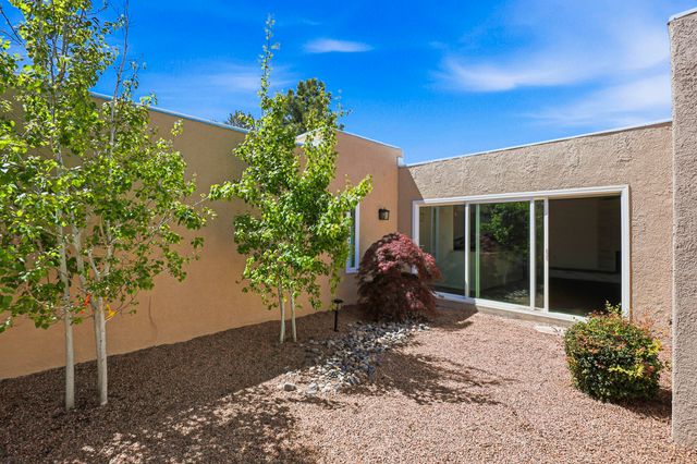 9009 Hilton Avenue NE, Albuquerque, NM 87111