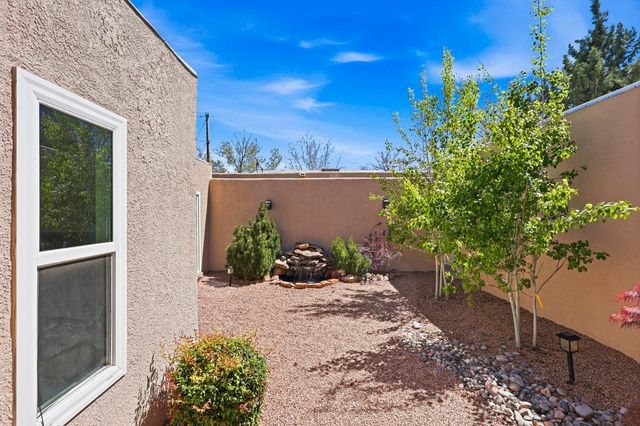 9009 Hilton Avenue NE, Albuquerque, NM 87111