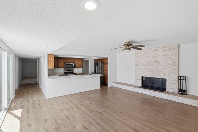 9009 Hilton Avenue NE, Albuquerque, NM 87111