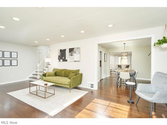 3645 Meadowbrook Boulevard, University Heights, OH 44118