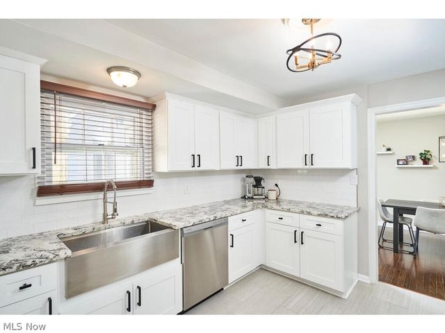3645 Meadowbrook Boulevard, University Heights, OH 44118