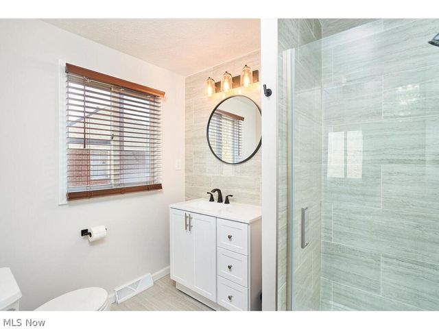 3645 Meadowbrook Boulevard, University Heights, OH 44118