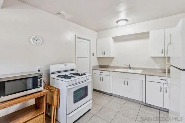 6343 Jeff St, San Diego, CA 92115
