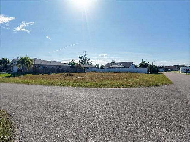 1128 SW 22nd TER, Cape Coral, FL 33991