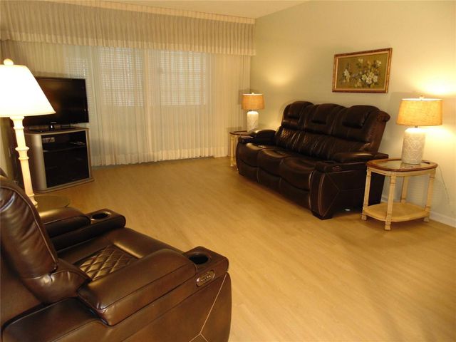 9788 Marina Boulevard 313, Boca Raton, FL 33428