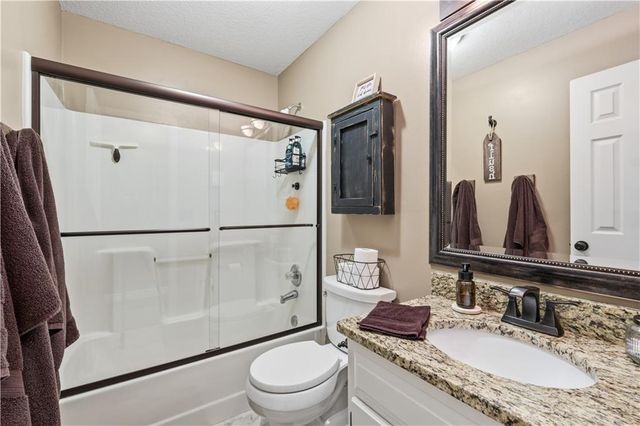 21324 W 51st Court, Shawnee, KS 66226