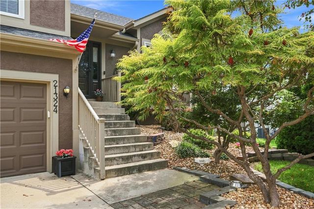 21324 W 51st Court, Shawnee, KS 66226