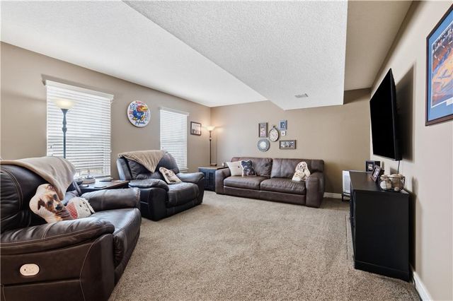 21324 W 51st Court, Shawnee, KS 66226