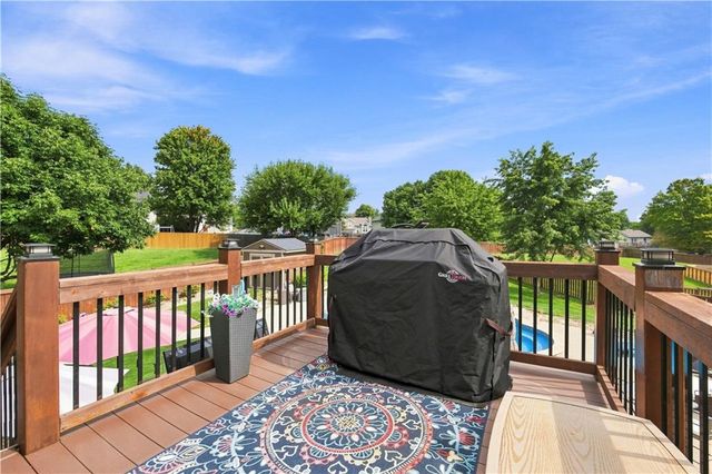 21324 W 51st Court, Shawnee, KS 66226