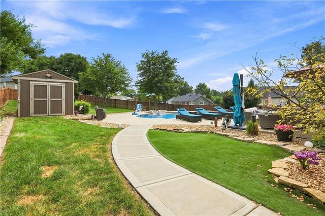 21324 W 51st Court, Shawnee, KS 66226