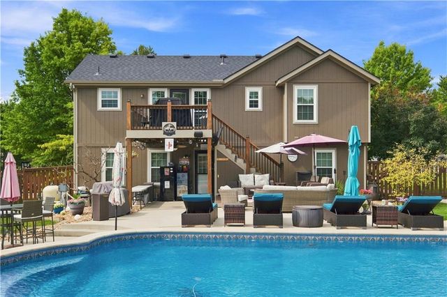 21324 W 51st Court, Shawnee, KS 66226