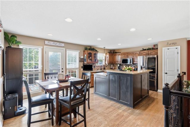 21324 W 51st Court, Shawnee, KS 66226