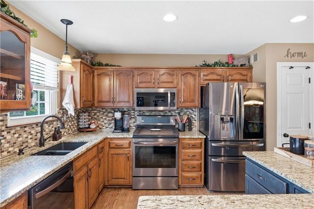 21324 W 51st Court, Shawnee, KS 66226
