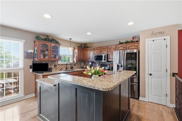 21324 W 51st Court, Shawnee, KS 66226