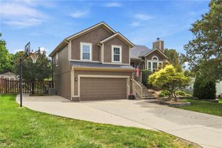 21324 W 51st Court, Shawnee, KS 66226
