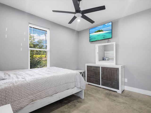 1562 Willow Oak Rd, Gladewater, TX 75647