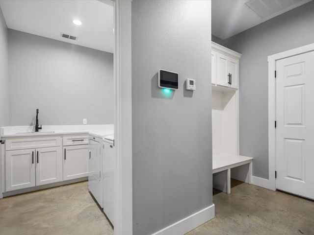 1562 Willow Oak Rd, Gladewater, TX 75647