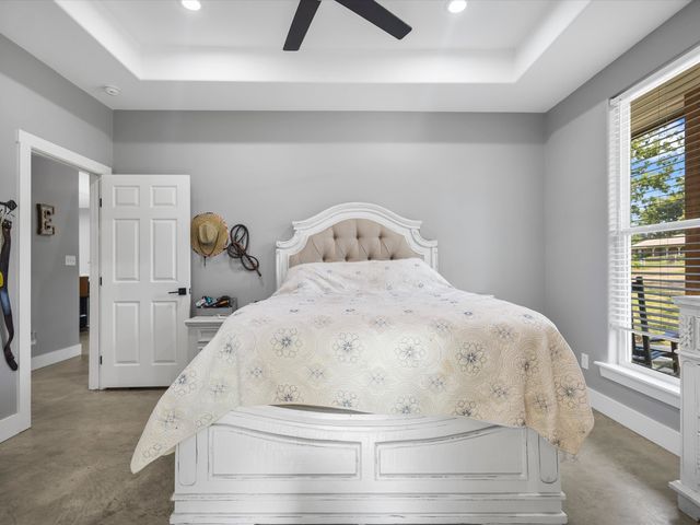 1562 Willow Oak Rd, Gladewater, TX 75647