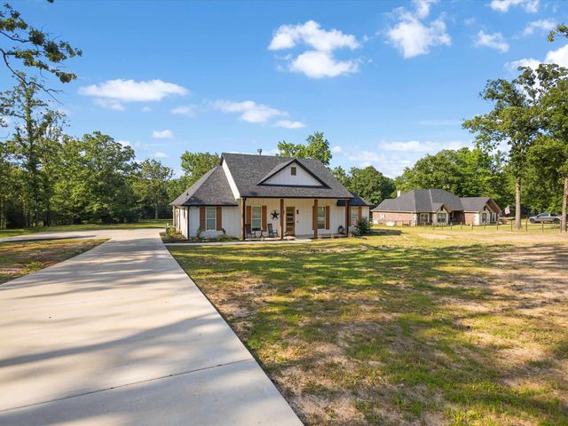 1562 Willow Oak Rd, Gladewater, TX 75647