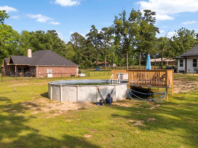 1562 Willow Oak Rd, Gladewater, TX 75647