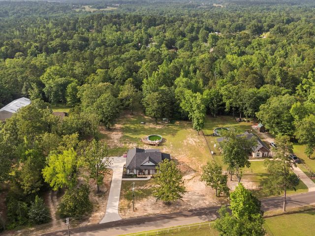 1562 Willow Oak Rd, Gladewater, TX 75647
