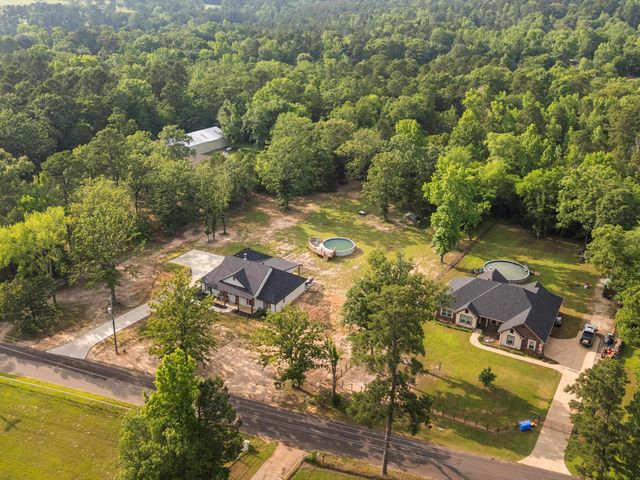1562 Willow Oak Rd, Gladewater, TX 75647