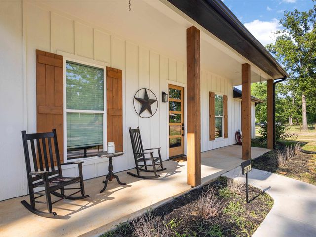 1562 Willow Oak Rd, Gladewater, TX 75647
